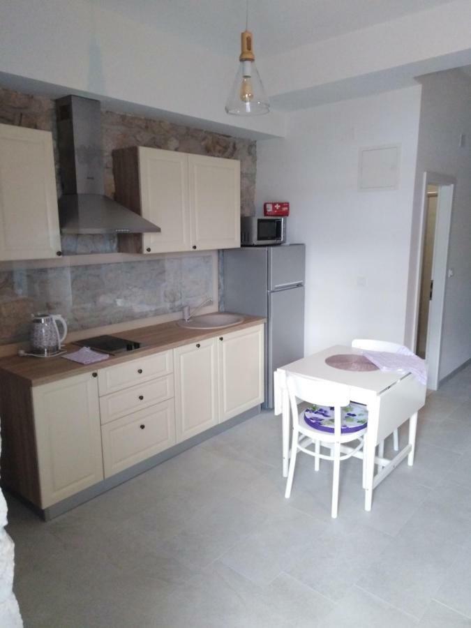 Apartment Iris ตราสนิสเซ ภายนอก รูปภาพ